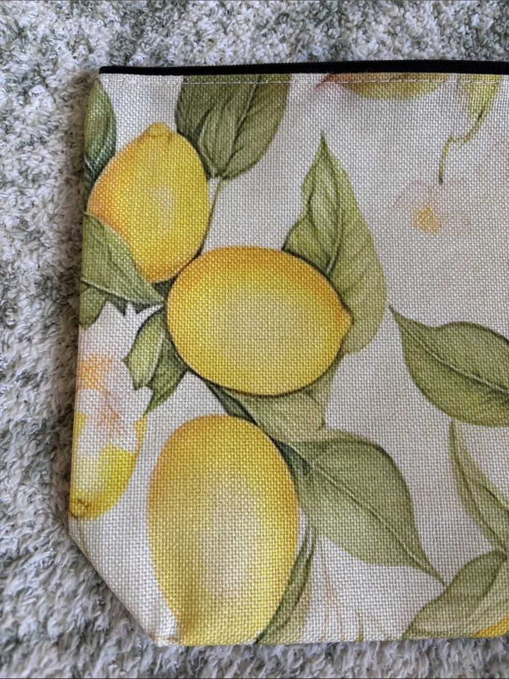 Lemon Print Poly Canvas Cosmetics Bag Zip Pouch Large NWT 10.5x7.5”x2.50”